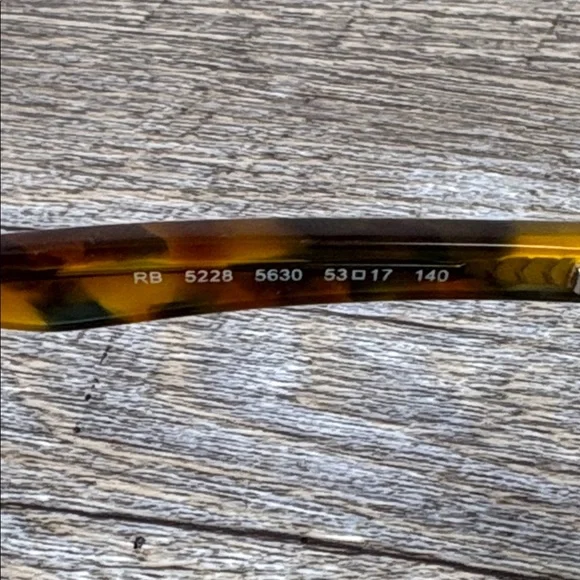 🕶 Ray-Ban RX5228 Green Optical Frames with Tortoise Temples53–17–140